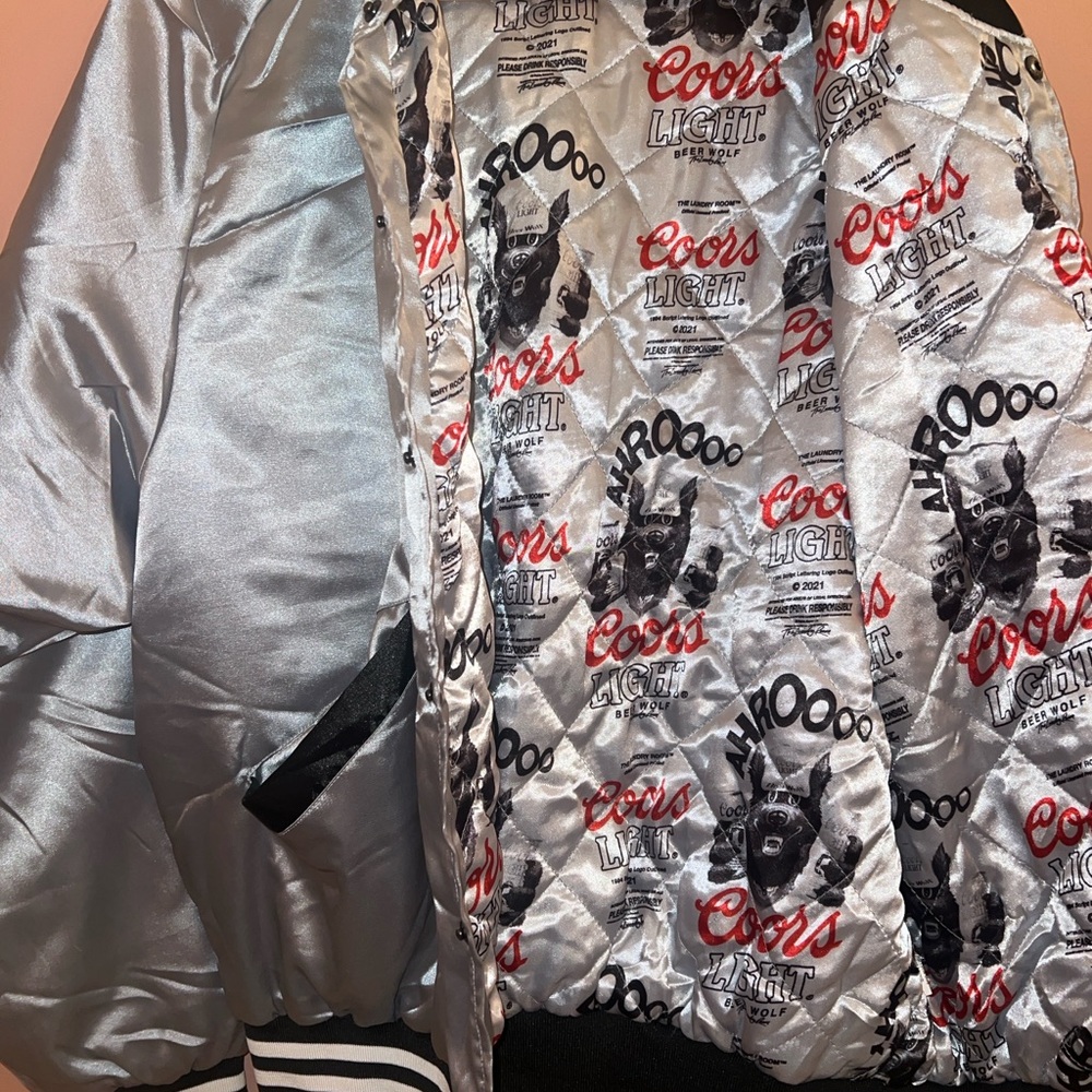 The Laundry Room x Coors Light Retro Silver Satin Bomber Jacket. Unisex. Large. - Picture 4 of 7